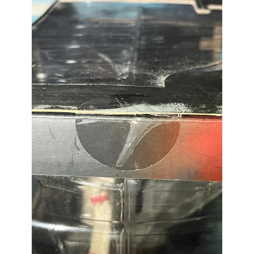Pennywise in the Box IT CHAPTER TWO‎  PVC Diorama Diamond Select. - Picture 7 of 8